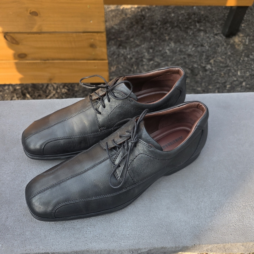 Men's Black Leather Dress Shoes